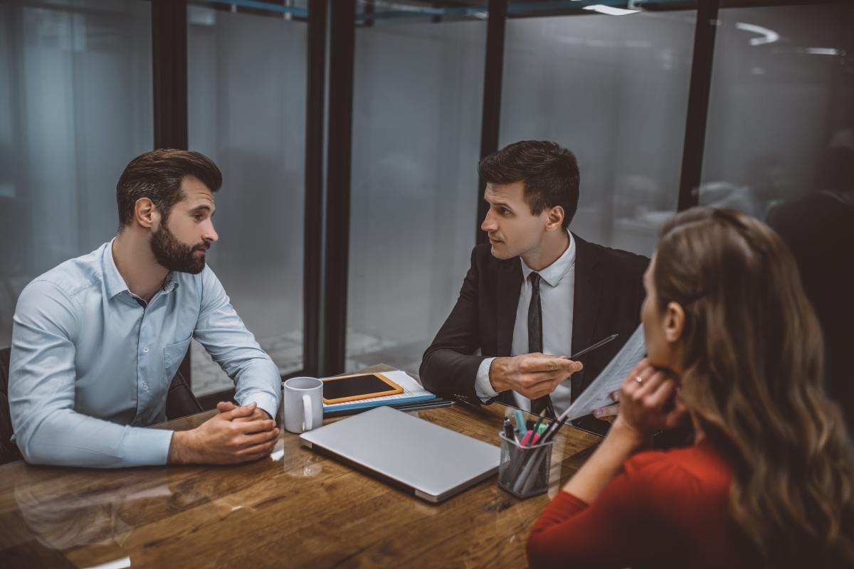 Building a stronger team: How to effectively manage disputes between your  employees